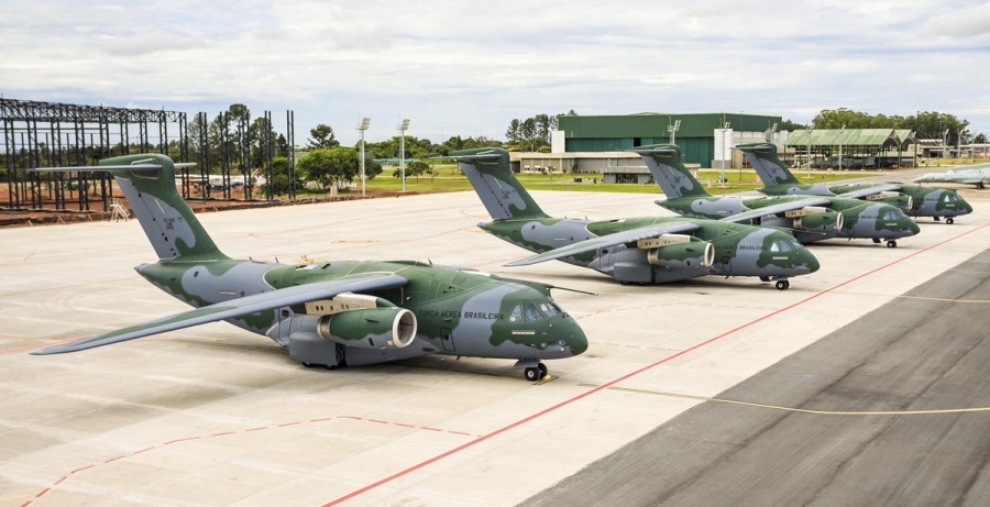Четыре самолета КС-390 на авиабазе ВВС Бразилии Анаполис, декабрь 2020 г. Фото: Sgt Bianca / FAB